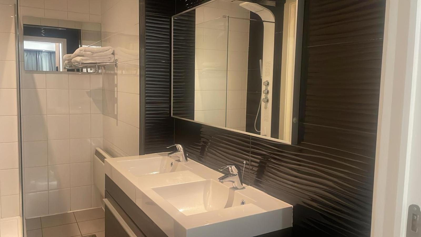 Boutique Diamond Apartments Антверпен Екстериор снимка